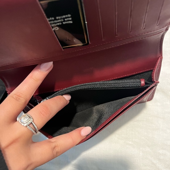 Chanel Burgundy Caviar Leather Timeless CC L Yen Wallet - Picture 11 of 15